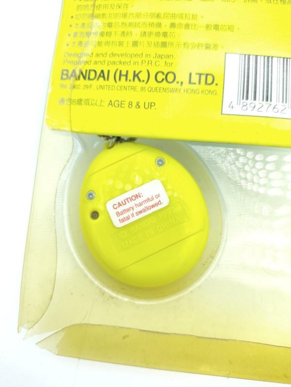 Tamagotchi Original P1/P2 yellow w/ orange Bandai 1997 English Boutique-Tamagotchis 4
