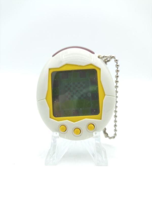 Tamagotchi Plus Connection Version 1 White bandai Boutique-Tamagotchis 2 Tamagotchi Plus Connection Version 1 White bandai Boutique-Tamagotchis 2