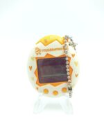 Tamagotchi Osutchi Mesutchi White w/ orange Bandai japan Boutique-Tamagotchis 3