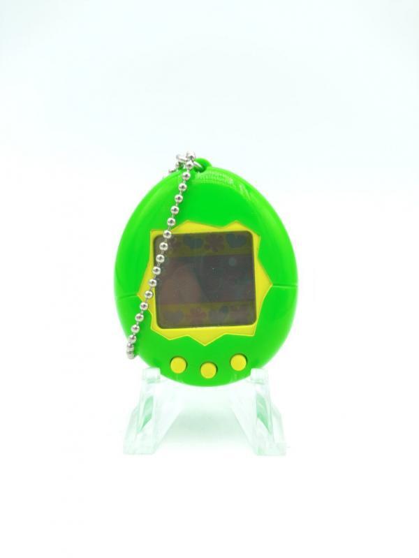 Tamagotchi Original P1/P2 Green w/ yellow Original Bandai 1997 Boutique-Tamagotchis 2