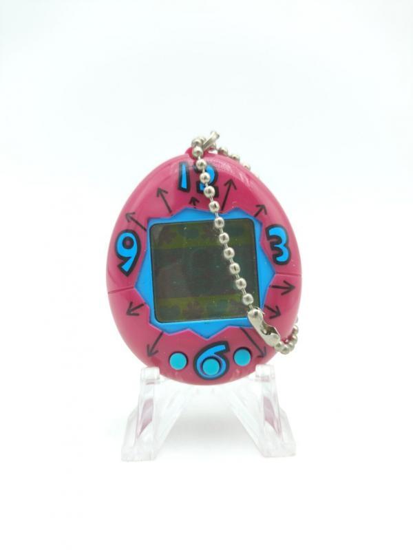 Tamagotchi Original P1/P2 Red w/ blue Bandai 1997 Boutique-Tamagotchis 2