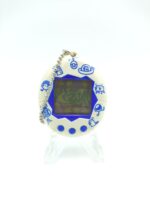 Tamagotchi Original P1/P2 White w/ blue Original Bandai 1997 Boutique-Tamagotchis 3