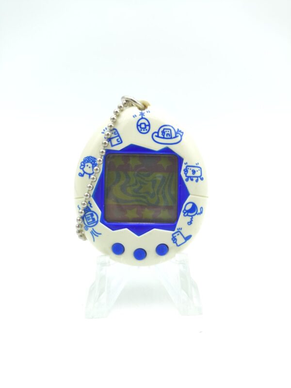 Tamagotchi Original P1/P2 White w/ blue Original Bandai 1997 Boutique-Tamagotchis 2