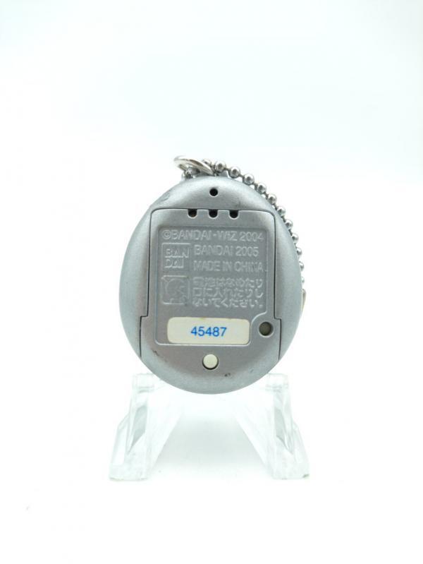 Tamagotchi Bandai Original Chibi Mini Grey w/ green uniqlo Boutique-Tamagotchis 3 Tamagotchi Bandai Original Chibi Mini Grey w/ green uniqlo Boutique-Tamagotchis 3