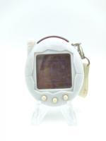 Tamagotchi Keitai Kaitsuu! Tamagotchi Plus Akai All White Boutique-Tamagotchis 3