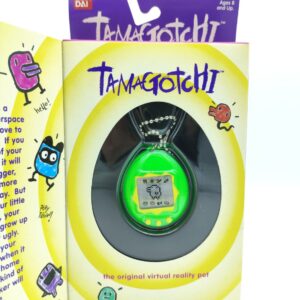 Tamagotchi Original P1/P2 Green w/ yellow Original Bandai 1997 Boutique-Tamagotchis