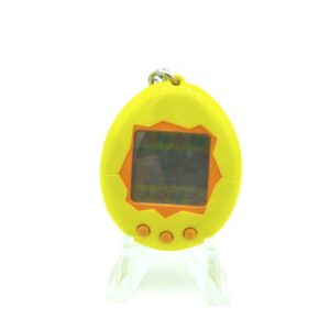 Tamagotchi Original P1/P2 yellow w/ orange Bandai 1997 English Boutique-Tamagotchis 2