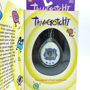 Tamagotchi Original P1/P2 white w/ blue Bandai 1997 English Boutique-Tamagotchis