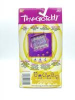 Tamagotchi Original P1/P2 white w/ blue Bandai 1997 English Boutique-Tamagotchis 7