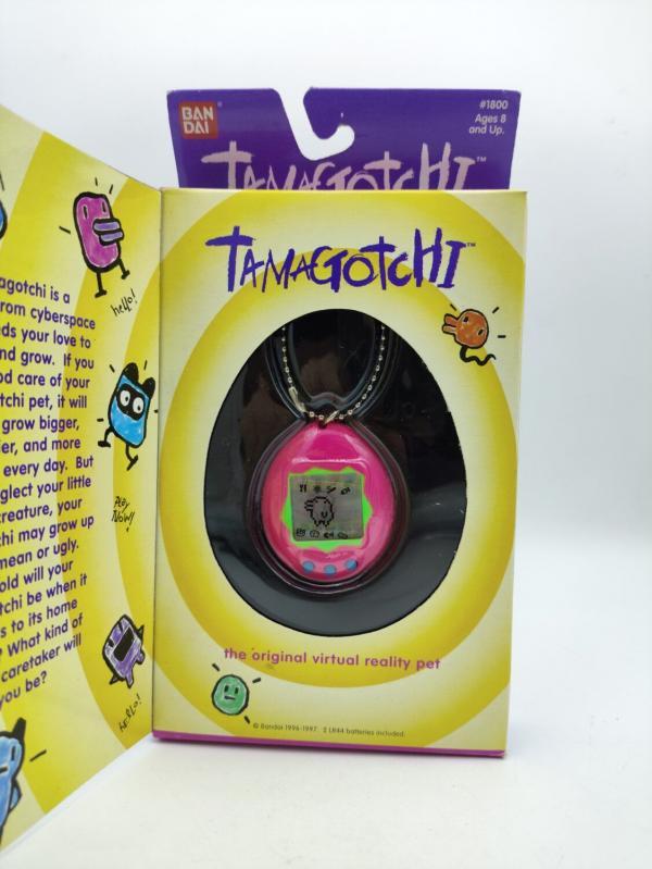 Tamagotchi Original P1/P2 pink w/ green Bandai 1997 English Boutique-Tamagotchis 2