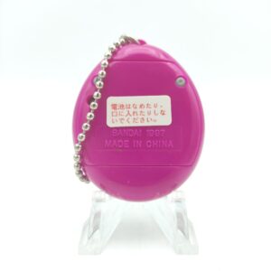 Tamagotchi Original P1/P2 Purple w/ yellow Original Bandai 1997 Boutique-Tamagotchis 2