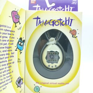Tamagotchi Original P1/P2 White w/ black Original Bandai 1997 Boutique-Tamagotchis Tamagotchi Original P1/P2 White w/ black Original Bandai 1997 Boutique-Tamagotchis