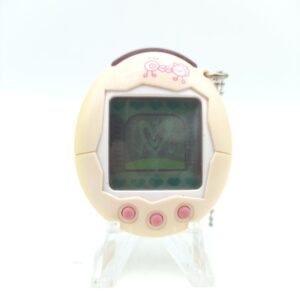 Tamagotchi Plus Connection Version 1 Shiny White bandai Boutique-Tamagotchis 6