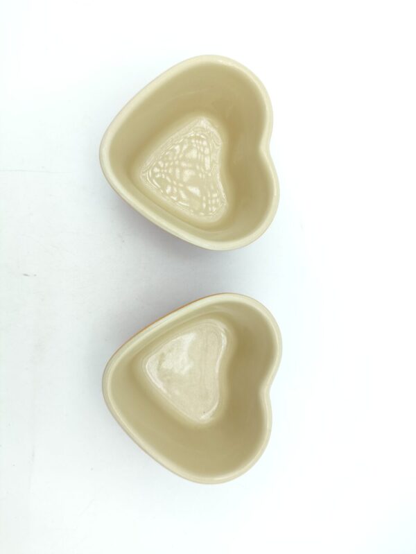 Le Creuset 2 Heart Cocotte Petite Ramekin D’amour Orange Japan Boutique-Tamagotchis 3 Le Creuset 2 Heart Cocotte Petite Ramekin D’amour Orange Japan Boutique-Tamagotchis 3