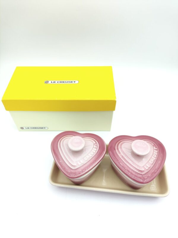 Le Creuset Set Heart Cocotte Petite Ramekin D’amour Pink with Lid Japan Boutique-Tamagotchis 2 Le Creuset Set Heart Cocotte Petite Ramekin D’amour Pink with Lid Japan Boutique-Tamagotchis 2